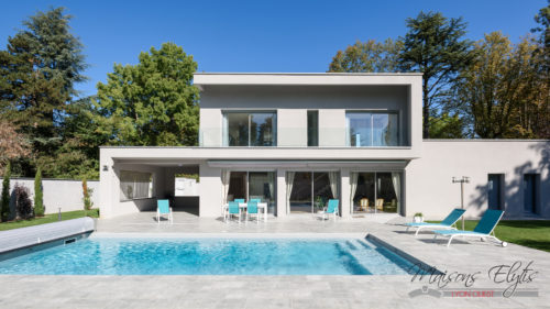 Construction d'une Maison Moderne et Contemporaine avec Piscine à l’Ouest de Lyon